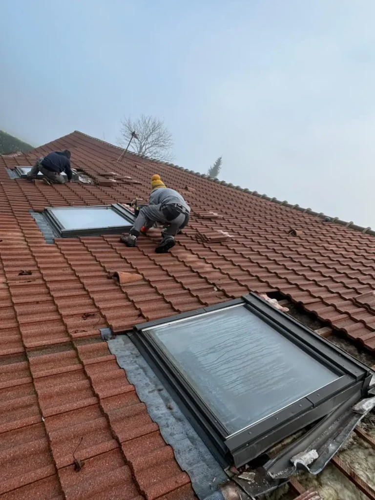 Installation de plusieurs fen&ecirc;tres de toit dans le canton de Vaud par KPS Couverture